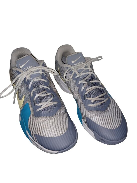 Athletic_Shoes